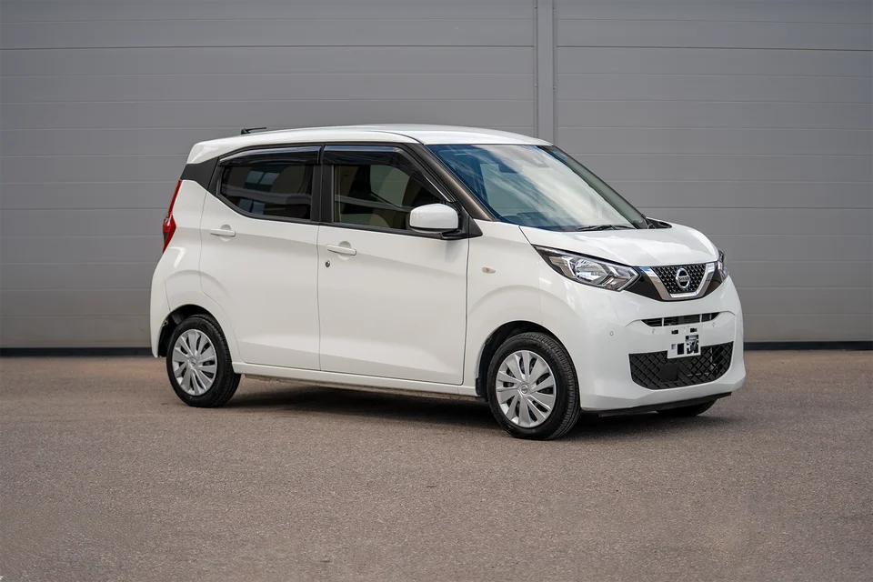nissan dayz new спереди